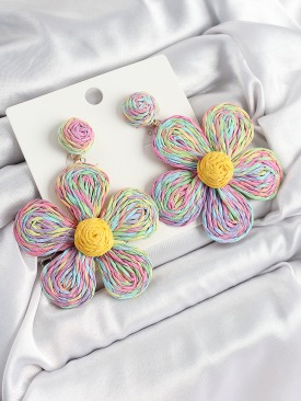 Erb Pirinç Rainbow Papatya Model Gold Renk Kadın Hasır Küpe