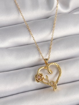 Erb 316L Çelik Gold Renk Zincir Zirkon Taş Detaylı Kalp Figür Gül Detay Kadın Kolye