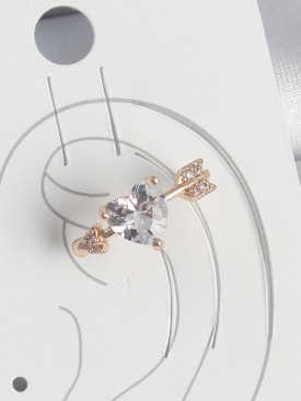 Erb Pirinç Gold Renk Zirkon Taşlı Kalp Ok Model Kadın Kıkırdak Küpe
