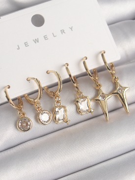 Erb Pirinç Gold Renk Sallantı Kare Zirkon Taşlı Yıldız Model Kadın Küpe Seti
