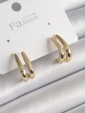 Erb Pirinç Gold Renk Zirkon Taşlı 2\'Li Model Kadın Küpe