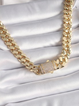 Erb Pirinç Gold Renk VIP Exclusive Seri Gurmet Model Kadın Kolye