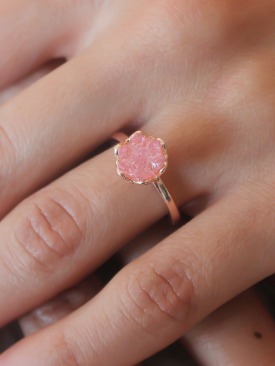 Erb Pembe Lotus Çiçek Figür Gold Renk Kadın Yüzük