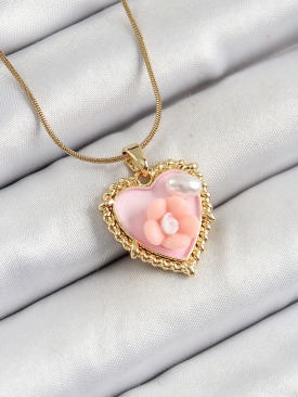Erb 316L Çelik Zincir Pembe Sanatsal Portre İnci Detaylı Papatya Figürlü Kalp Model Gold Renk Kadın Kolye