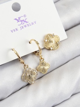 Erb Pirinç Zirkon Taşlı 3\'lü Yonca Model Gold Renk Kadın Küpe