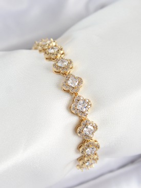 Erb Pirinç Zirkon Taşlı Yonca Baget Model Gold Renk VIP Seri Kadın Bileklik