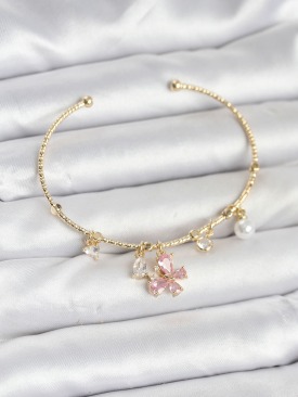 Erb Pembe Kelebek Charmlı Gold Renk Kadın Bileklik