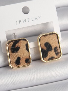 Erb Pirinç Gold Renk Kare Leopar Desen Model Kadın Küpe