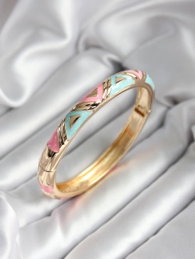 Erb Mineli Pirinç Mavi Ve Pembe Üçgen Desenli Gold Renk Kadın Kelepçe (çap 60 Mm)