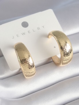 Erb Pirinç Gold Renk İşleme Detay Kadın Küpe