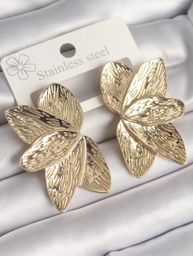 Erb Pirinç Gold Renk İşlemeli Yaprak Model Kadın Küpe
