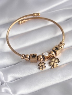 Erb 316L Çelik Gold Renk Zirkon Taş Kalp Detay Yonca Figür Charm Model Kadın Bileklik