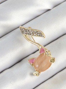 Erb Zirkon Taşlı 3D Kedi Detaylı Nota Figürlü Gold Renk Kadın Broş