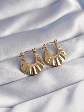 Erb 316L Çelik Gold Renk Kabartmalı Görünüm Küpe