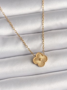 Erb 316L Çelik Gold Renk İşleme Detaylı Yonca Model Kadın Kolye