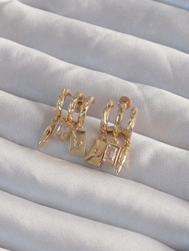 Erb Pirinç Gold Renk Zirkon Taşlı Çoklu Aksesuarlı Yarım Halka Kaburga Küpe
