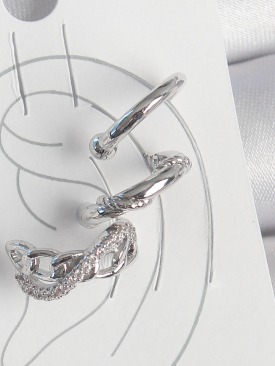 Erb Pirinç Gümüş Renk Zirkon Taşlı 3\'Lü Model Sonsuzluk Zincir Model Kıkırdak Küpe