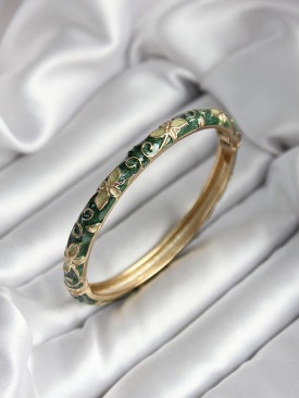 Erb Mineli Pirinç Yeşil Çiçek Desenli Gold Renk Kadın Kelepçe (çap 60 Mm)