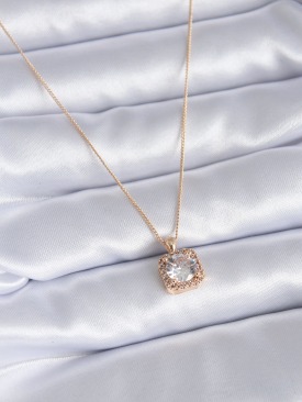 Erb Gold Renk Kare Zirkon Taş Model Kadın Kolye