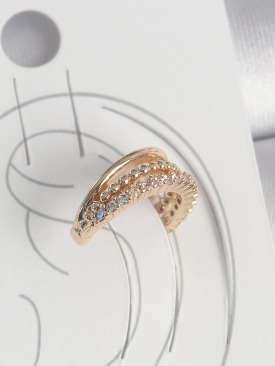 Erb Pirinç Gold Renk Zirkon Taşlı 3\'Lü Sıralı Model Kadın Kıkırdak Küpe