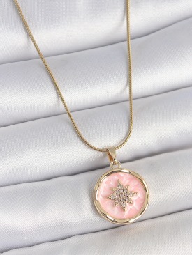 Erb 316L Çelik Gold Renk Zincir Pembe Mineli Zirkon Taşlı Kuzey Yıldız İşlemeli Madalyon Model Kadın Kolye