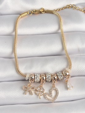Erb 316L Çelik Gold Renk Zincir Sallantı Zirkon Taşlı Kalp Figür Yonca Detay Kadın Bileklik
