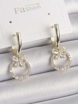 Erb Pirinç Gold Renk Zirkon Taşlı Kelebek Figür Sallantı Model Kadın Küpe