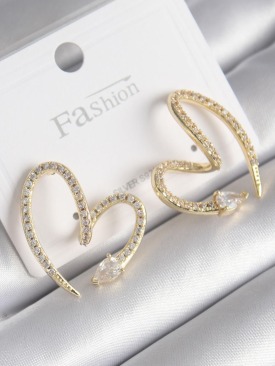 Erb Pirinç Gold Renk Zirkon Taşlı Yılan Kalp Model Kadın Küpe
