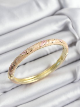Erb Mineli Pirinç Pembe Ve Yavru Ağzı Çiçek Motifli Gold Renk Kadın Kelepçe