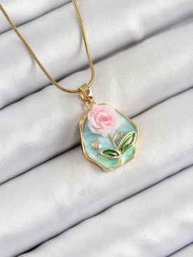 Erb 316L Çelik Zincir Zirkon Taşlı Pembe Ve Yeşil Sanatsal Portre Gül Figürlü Beşgen Model Gold Renk Kadın Kolye
