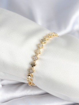 Erb Pirinç Gold Renk Zirkon Taşlı Yonca Model Kadın Bileklik