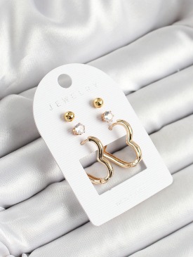 Erb Pirinç Zirkon Taş Ve Kalp Figürlü Gold Renk 3\'lü Çift Kadın Küpe Set