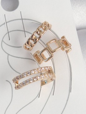 Erb Pirinç Gold Renk Zirkon Taşlı Kare Zincir Model Kadın Kıkırdak Küpe