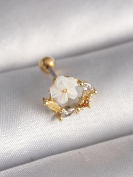 Erb 316L Çelik Gold Renk Zirkon Taş Detay Beyaz Çiçek Model Tragus Piercing